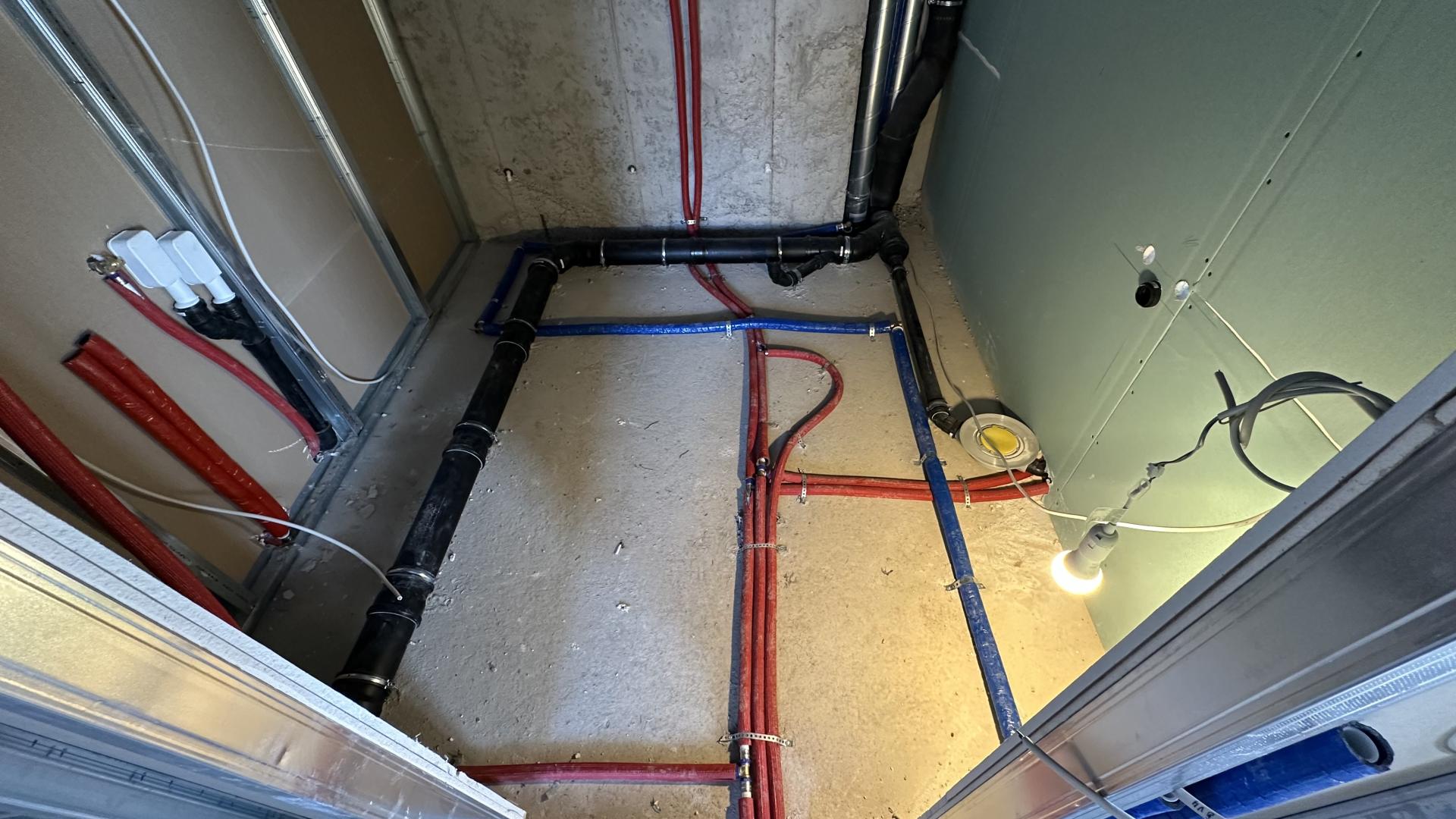 STAMBENA GRAĐEVINA / ZAGREB